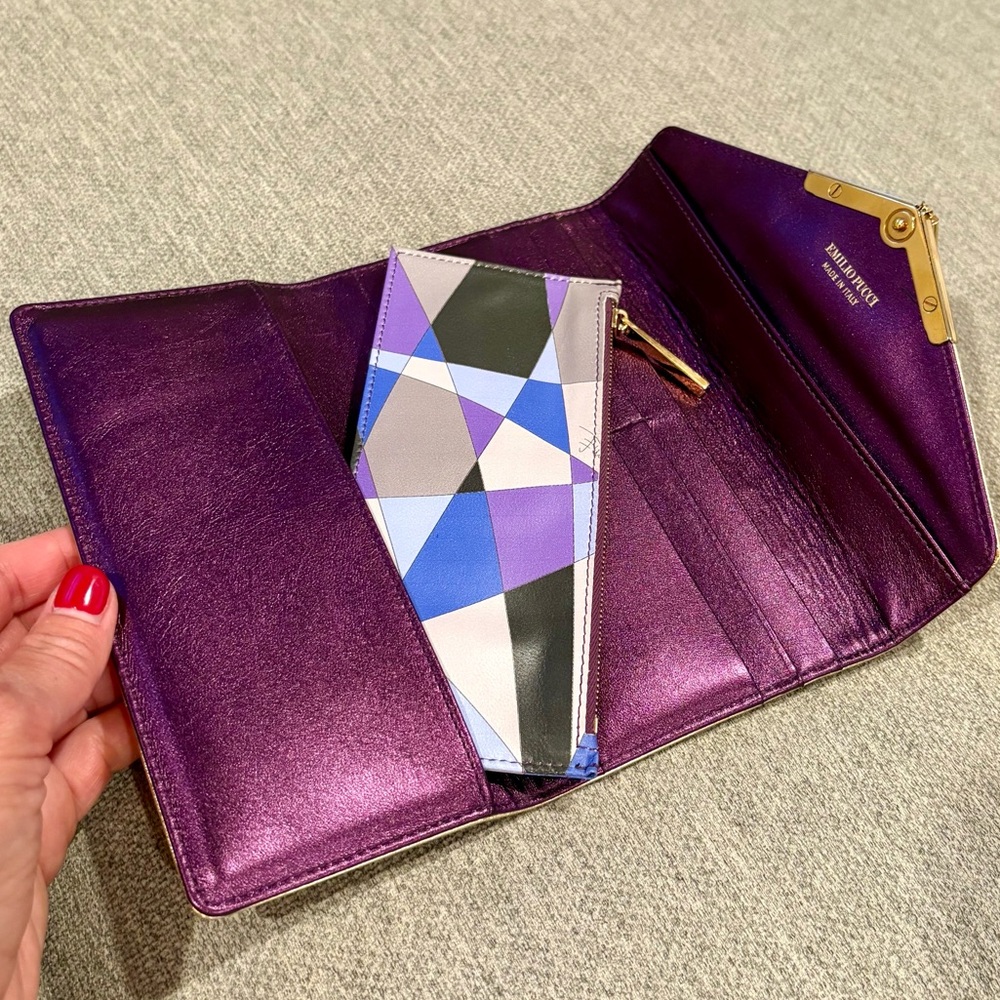 Emilio PUCCI Gold Genuine Leather Wallet - Picture 7 of 9